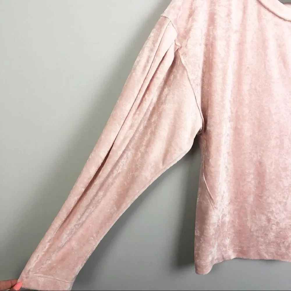 FREE PEOPLE | WE THE FREE Milan Pink Crushed Velvet Oversized Top Women’s Size S